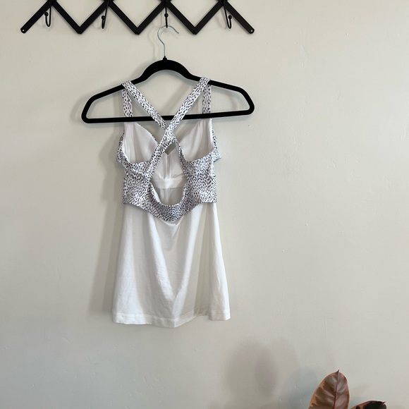 Lululemon Athletica Crossover Top with Built-in Bra - Picture 2 of 4